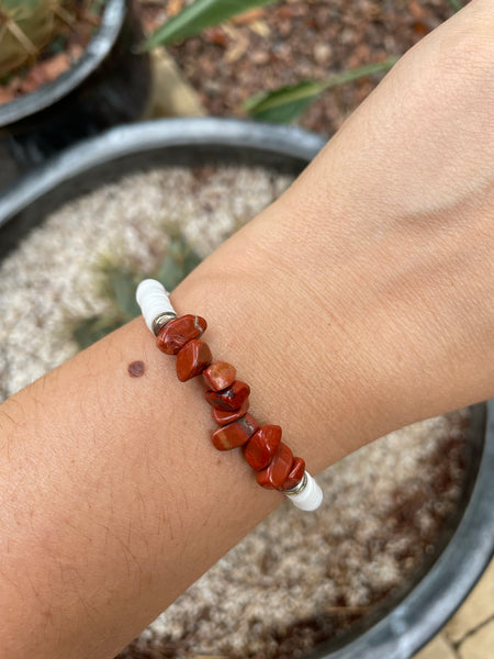 Bracelet élastique en Jaspe Rouge et perles Heishi