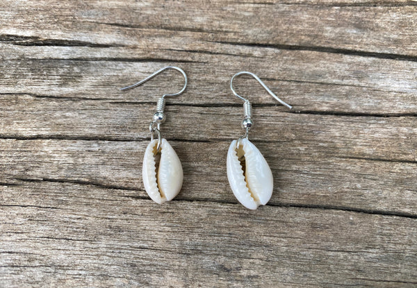 Boucles d'oreilles pendantes en coquillage cauri