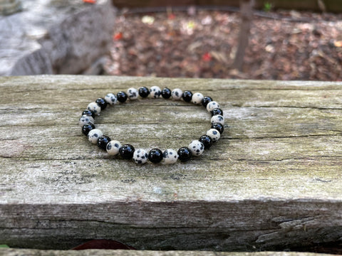 Bracelet élastique en Agate noire/Onyx  et Jaspe Dalmatien