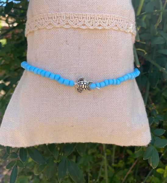 Chaîne de cheville en perles et tortue de mer