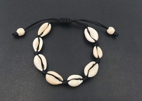 Bracelet noir réglable en coquillages Cauris