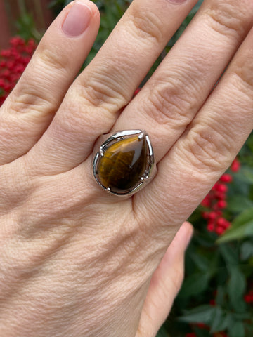 Bague réglable en Oeil de Tigre naturel cabochon forme goutte