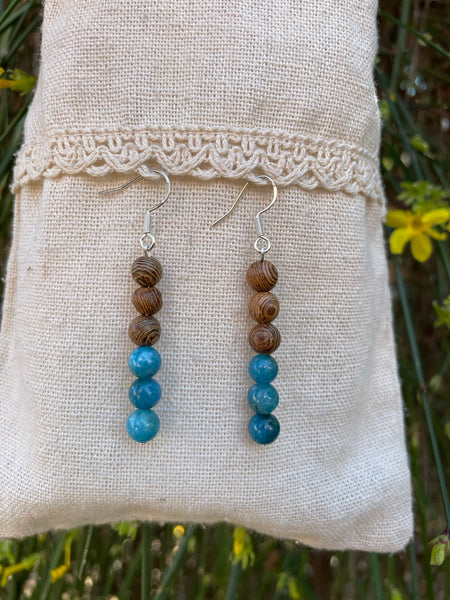 Boucles d'oreilles pendantes en Apatite naturelle et bois wengé