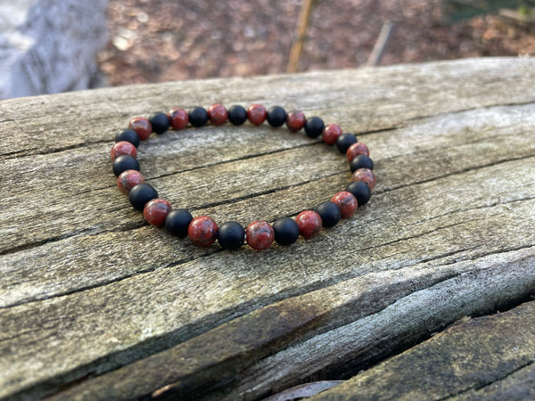 Bracelet élastique en Agate noire mate et Jaspe Rouge