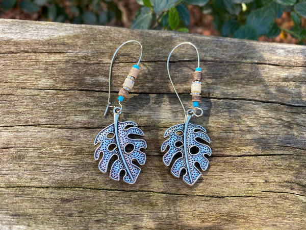 Boucles d'oreilles en métal et perles, motif feuille monstera