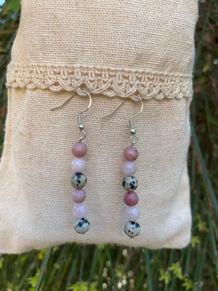 Boucles d'oreilles pendantes "Triple Protection" Quartz Rose, Jaspe Dalmatien et rhodochrosite