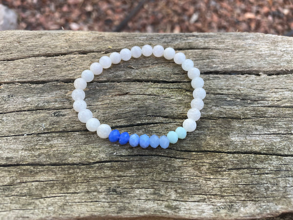 Bracelet élastique de lithothérapie en Pierre de Lune naturelle et perles de verre à facettes forme Oblate