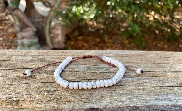 Bracelet Shamballa ajustable, perles en Howlite blanche naturelle