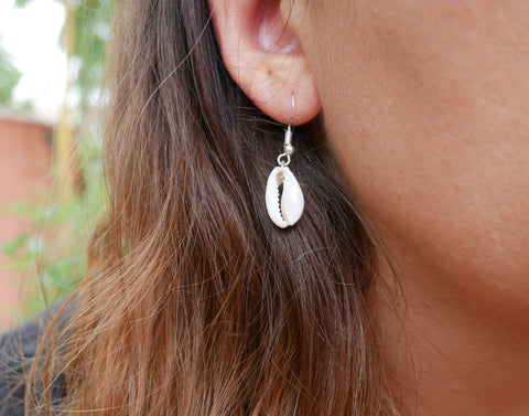 Boucles d'oreilles pendantes en coquillage cauri
