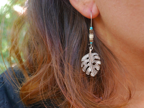 Boucles d'oreilles en métal et perles, motif feuille monstera