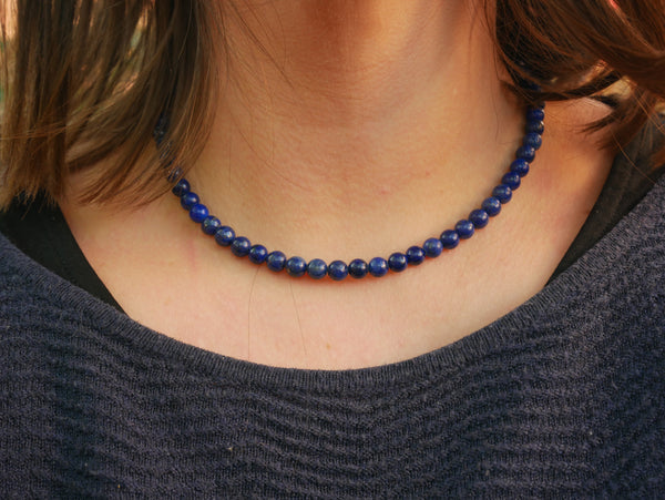 Collier ou Ras de cou en Lapis Lazuli, Lithothérapie