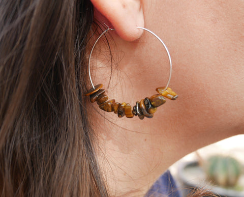 Boucles d'oreilles créoles en Oeil de tigre naturel