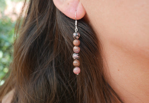 Boucles d'oreilles pendantes en Rhodonite naturelle
