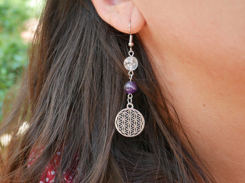 Boucles en Améthyste et Cristal avec une breloque Fleur de vie