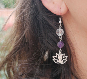 Boucles en Améthyste et Cristal avec une breloque Lotus Bouddha