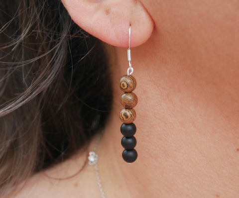 Boucles d'oreilles pendantes en Agate noire mate naturelle et bois Wengé