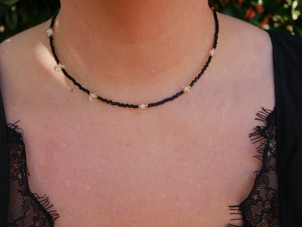 Collier en perles Miyuki Delica et cristal de roche
