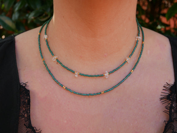 Collier double rang en perles Miyuki Delica et cristal de roche