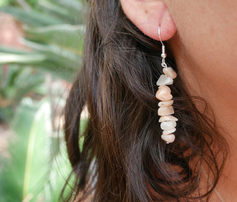 Boucles d'oreilles pendantes en Pierre du Soleil, perles chips
