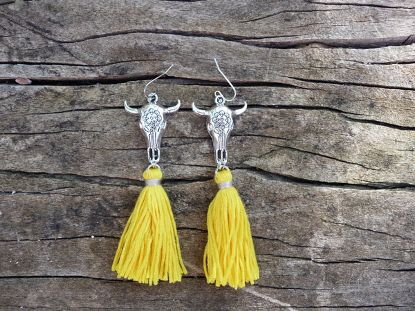 Boucles d'oreilles bohèmes tête de Buffle et pompon